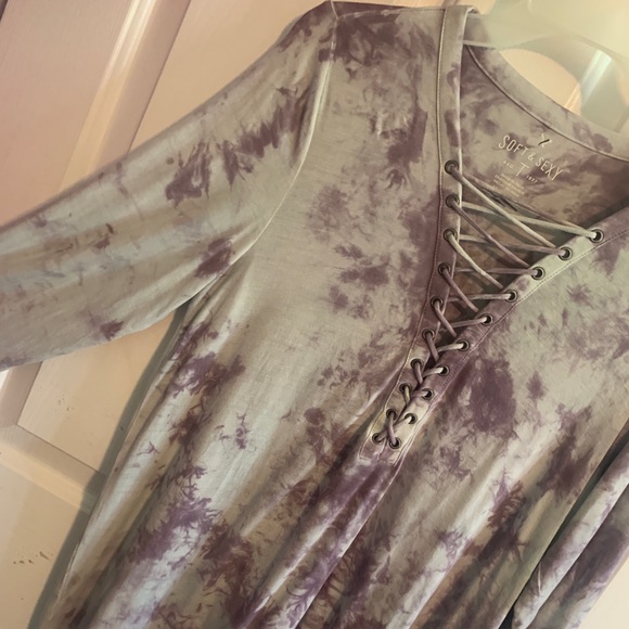 Women’s bell sleeve top - Picture 2 of 3